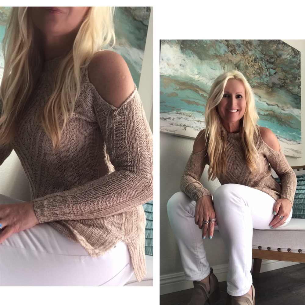 ☕️Open Shoulder Knit Top 🤩 - Picture 2 of 4